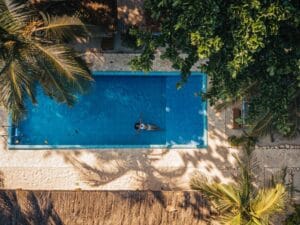 PISCINA NAMASTE