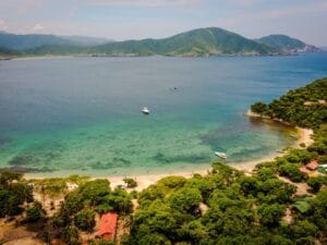 Playa Cristal Santa Marta-wrvhej