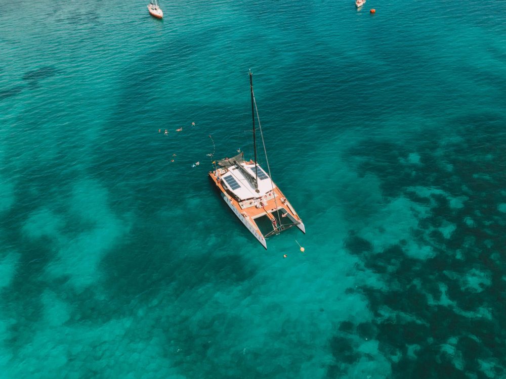 CATAMARAN ISLAS DEL ROSARIO